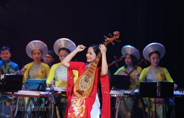 Giao lưu biểu diễn, truyền bá các tác phẩm âm nhạc truyền thống quốc gia chính là mang tiếng nói, bản sắc độc đáo riêng có của Việt Nam đến với đông đảo bạn bè quốc tế