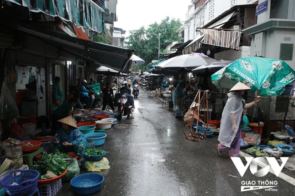 Phố thành chợ...
