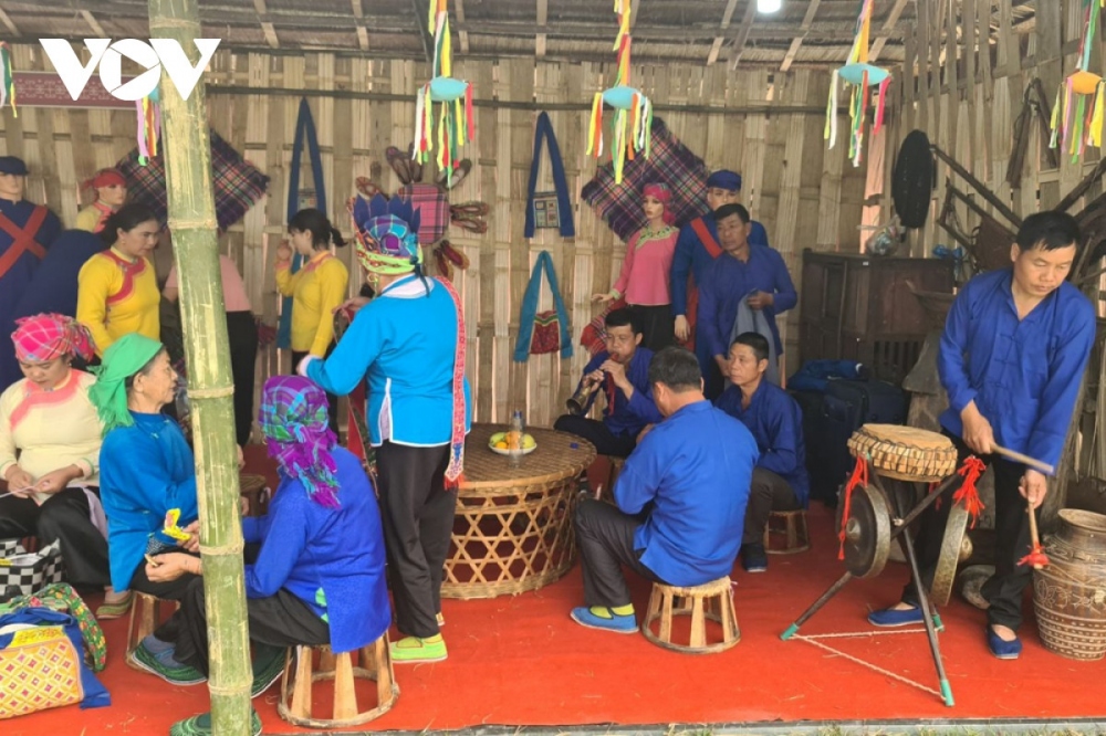 Due to their long history of development, the Giay ethnic people have a rich and diverse culture.