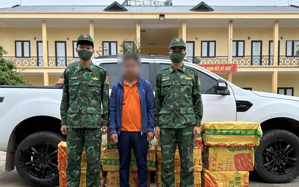 Hoàng Xuân P. bị bắt cùng tang vật