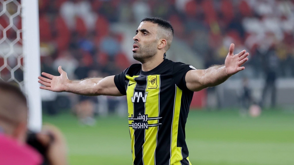 Hamdallah ghi cú đúp nhưng không thể cứu Al Ittihad thoát thua. (Ảnh: Getty)