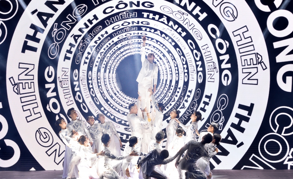 Chương “Cộng hưởng” nhằm tôn vinh các cán bộ lãnh đạo, quản lý tiêu biểu của Tập đoàn