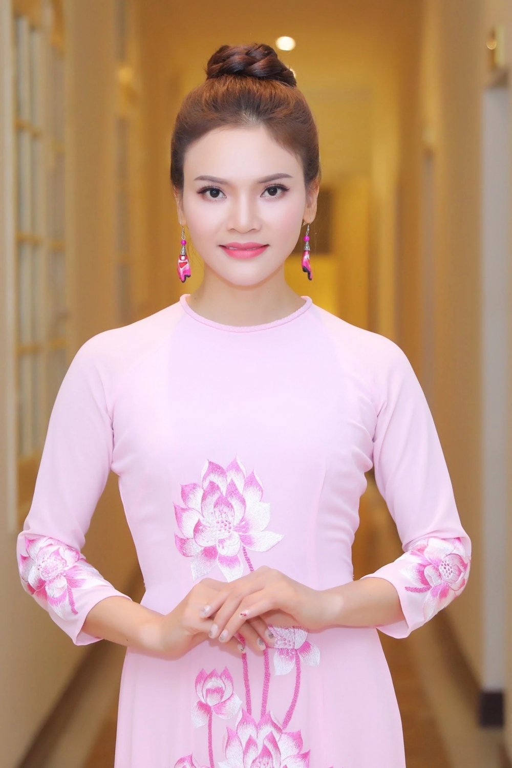 Những năm gần đây, cô xuất hiện nhiều trong vai trò giám khảo chuyên môn giải thưởng âm nhạc, nghệ thuật lớn, tiêu biểu là giải Sao Mai 2023.
