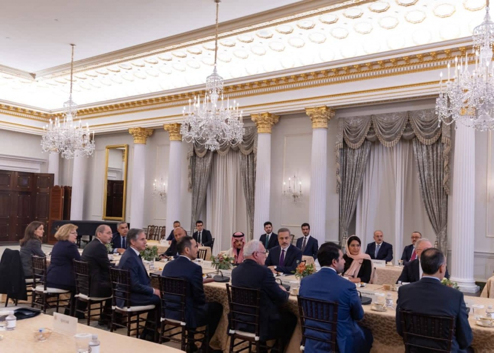 Nhóm Bộ trưởng Arab Hồi giáo trong cuộc gặp với Ngoại trưởng Mỹ Anthony Blinken. Ảnh: aawsat
