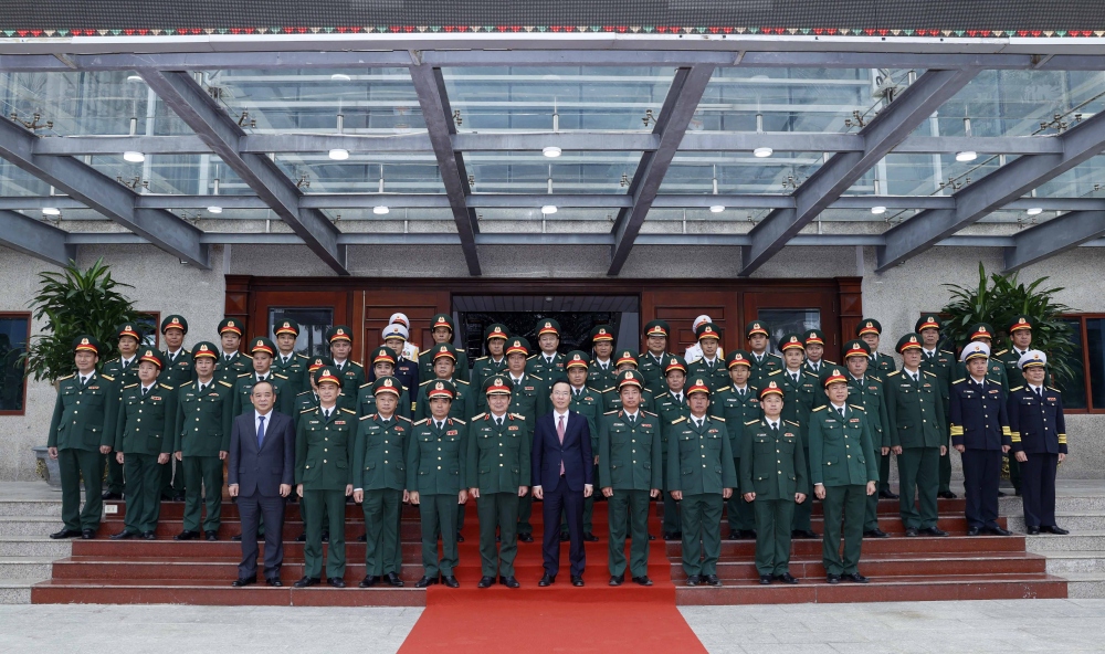 Chủ tịch nước chụp ảnh cùng các đại biểu