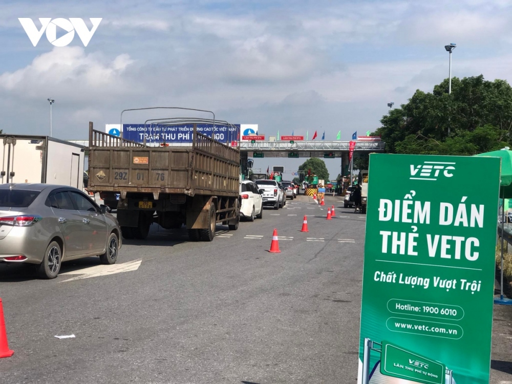 Lãnh đạo Bộ GTVT yêu cầu nghiên cứu thu phí tự động không dừng qua vệ tinh và GPS