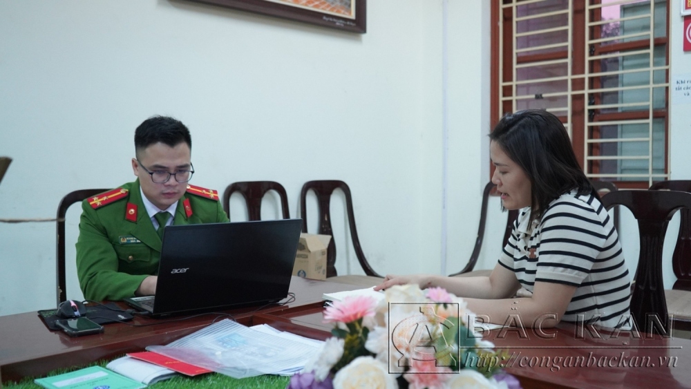 Đào Thị Ngọc Mai tại cơ quan Công an