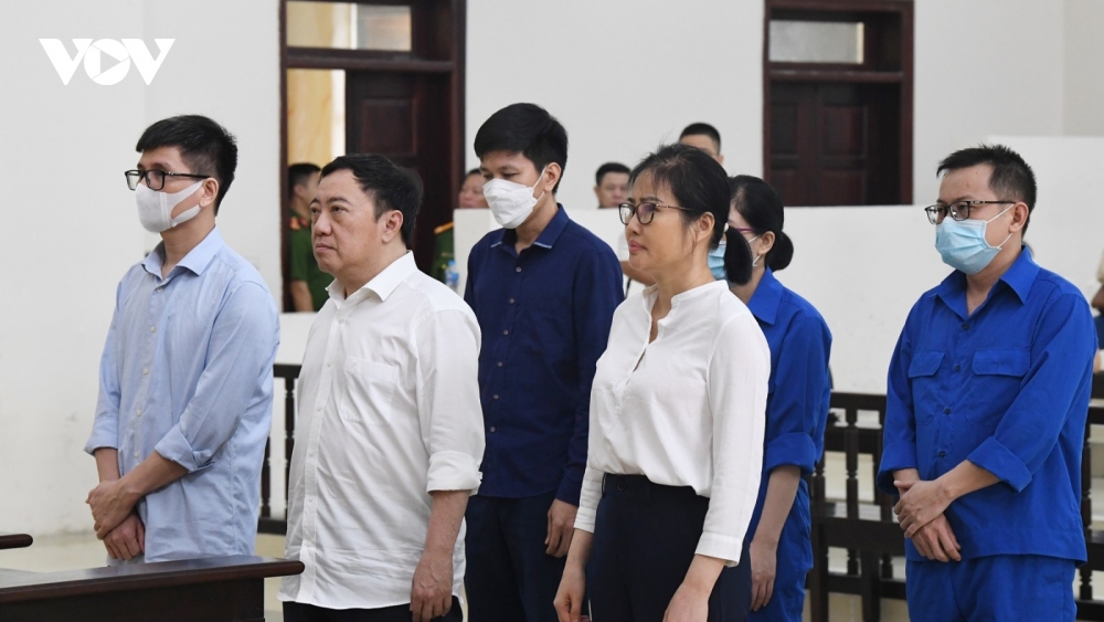 Ở phiên phúc thẩm xét xử tháng 5/2023, cựu Giám đốc Bệnh viện Đa khoa Đồng Nai Phan Huy Anh Vũ được xem xét, giảm nhẹ 3 năm tù. Ông Vũ còn phải chấp hành án tổng cộng 16 năm tù về hai tội danh "Nhận hối lộ" và "Vi phạm quy định về đấu thấu gây hậu quả nghiêm trọng". 