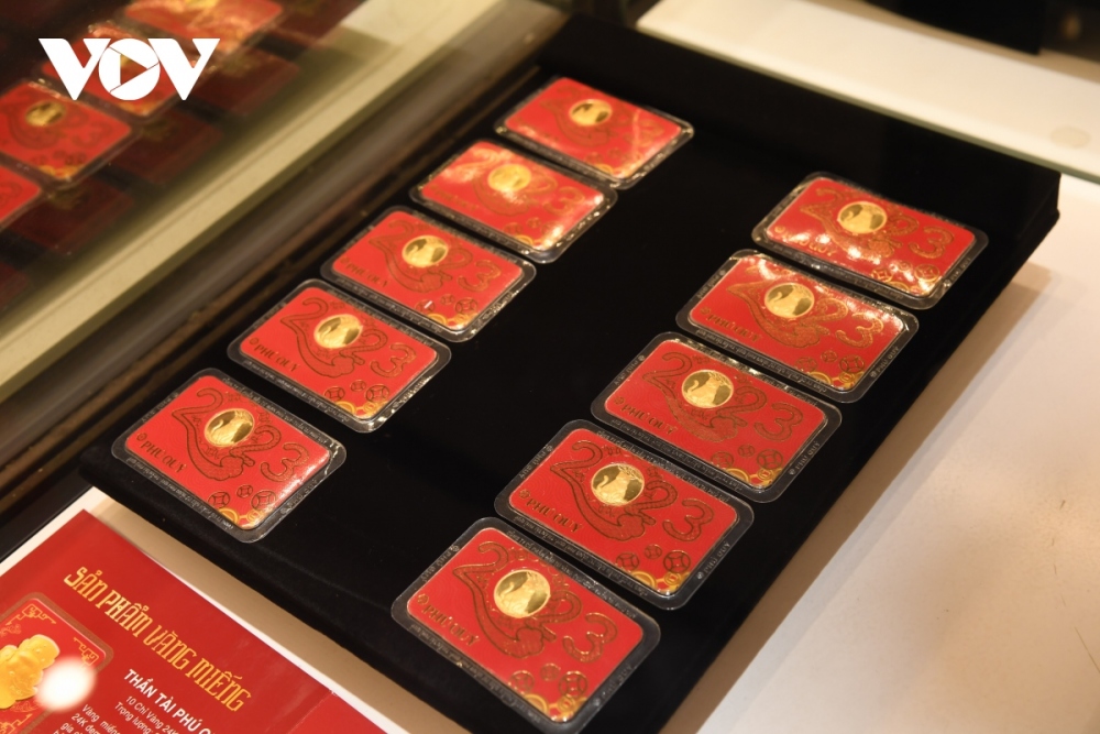 Chênh lệch giá mua – bán vàng cao kỷ lục (Ảnh minh họa: KT)