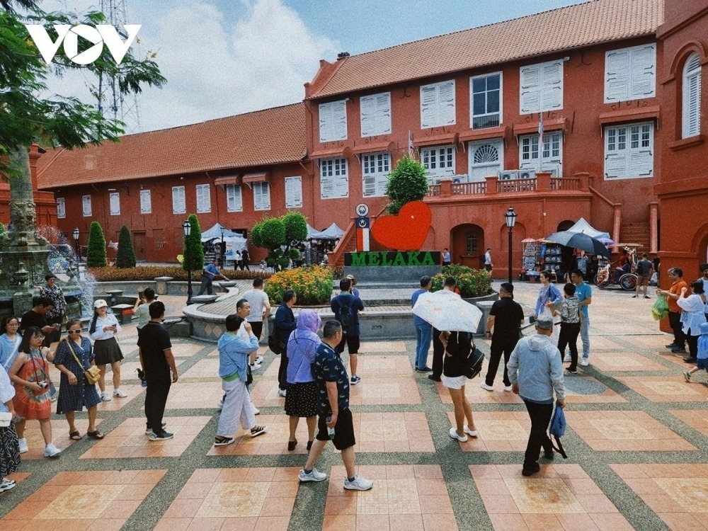 Malaysia gần đây triển khai nhiều chính sách tạo thuận lợi cho du khách quốc tế.