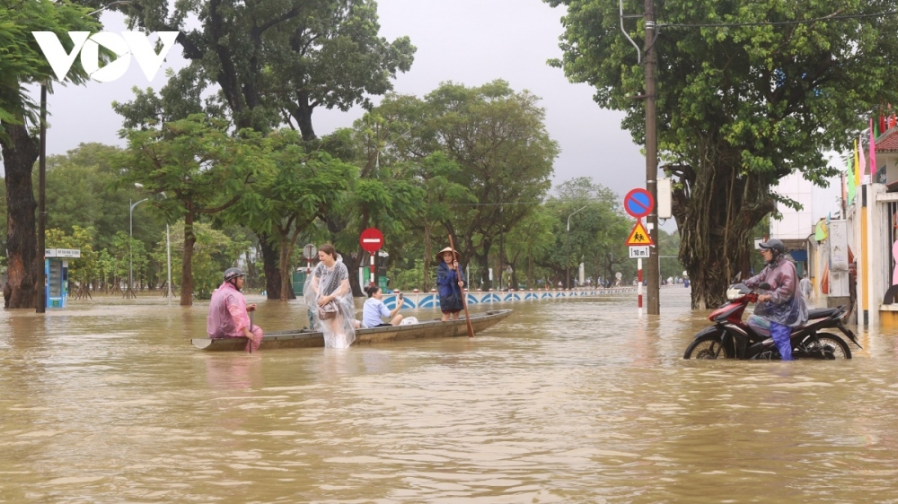 Mưa lớn ở khu vực từ Thừa Thiên Huế đến Khánh Hòa