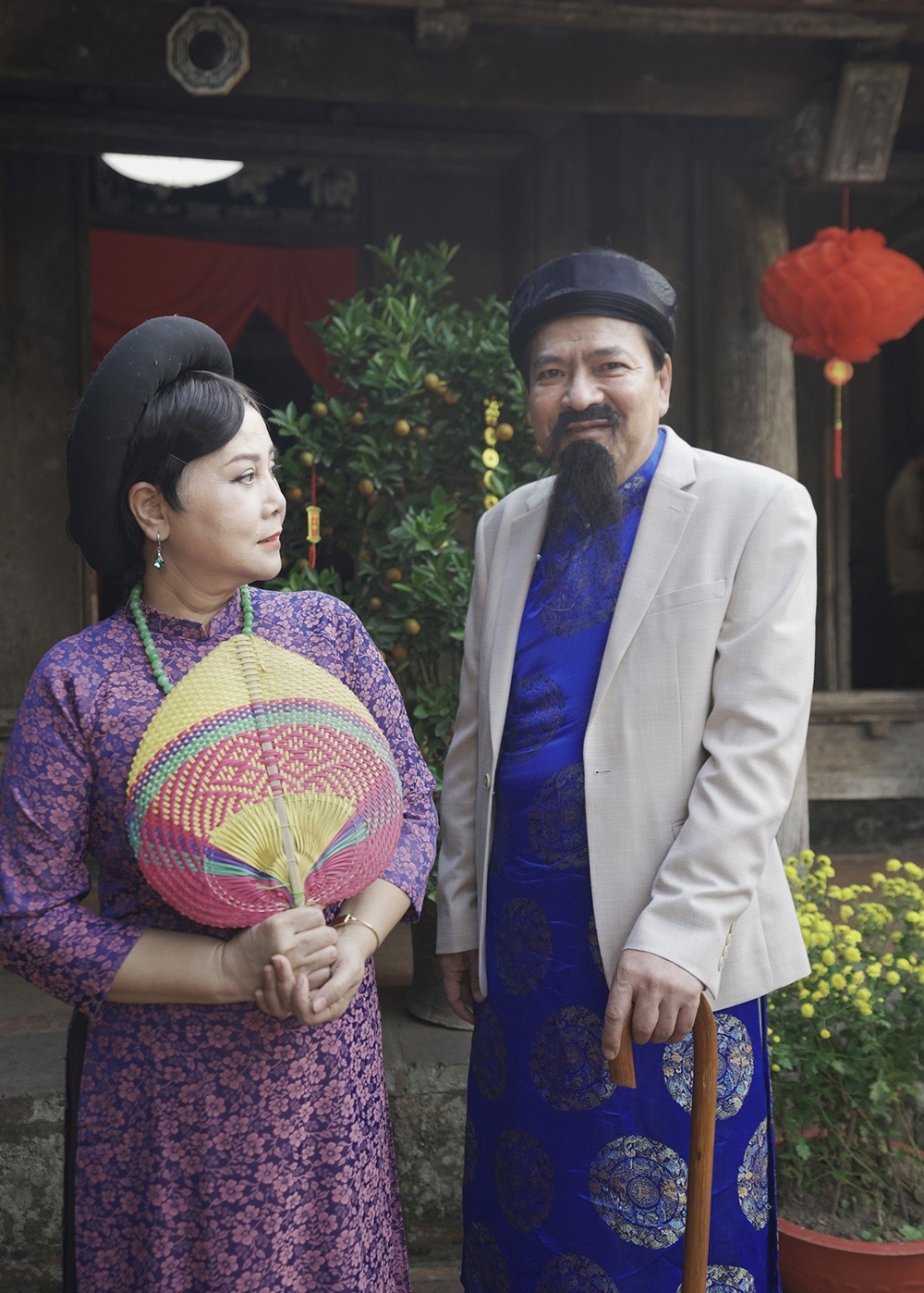 NSND Quốc Anh và NSND Minh Hằng trong phim.