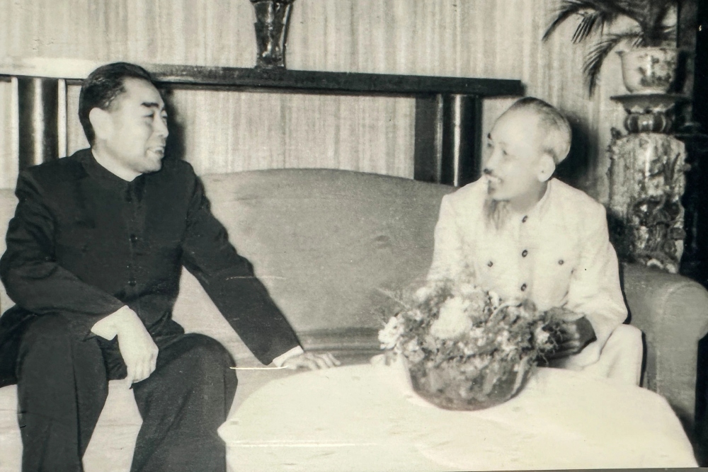 Hiện bảo tàng Hồ Chí Minh lưu giữ nhiều hình ảnh, tư liệu quý giá về Bác Hồ với nhân dân, bạn bè, lãnh đạo Đảng, Nhà nước Trung Quốc.