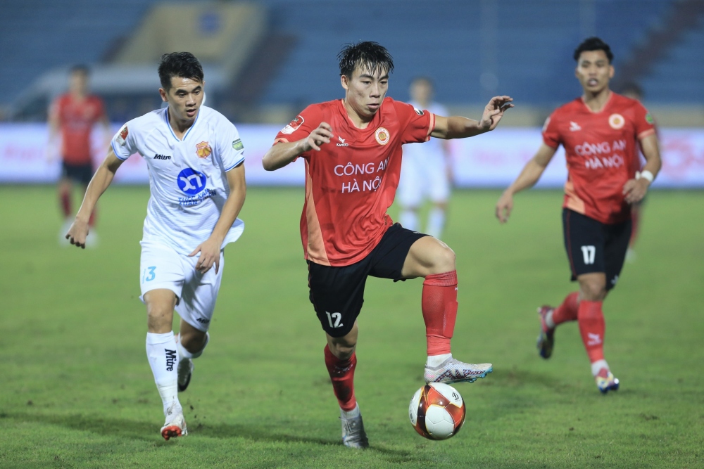 Hoàng Văn Toản lỡ hẹn với VCK Asian Cup 2023 (Ảnh: VPF)