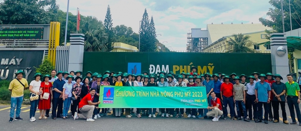 Tổng công ty Phân bón và Hóa chất dầu khí (PVFCCo) vừa phối hợp cùng các đơn vị thành viên tổ chức các chương trình công tác thị trường, gặp mặt tri ân, thăm quan Nhà máy Đạm Phú Mỹ. Đây là chương trình thường niên, thể hiện sự quan tâm, chăm sóc, tạo mối quan hệ hợp tác, gắn kết lâu dài giữa đơn vị với khách hàng.