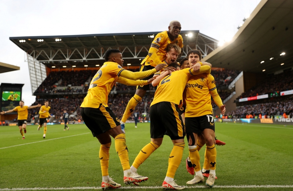 Wolves chơi rất tốt trước Chelsea (Ảnh: Reuters).