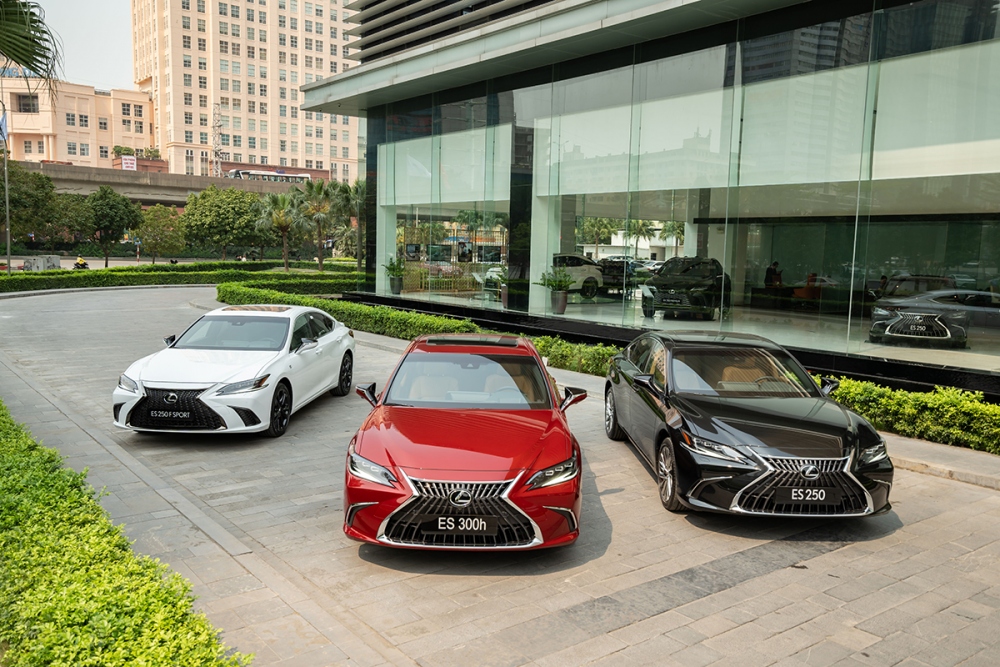 3 phiên bản của Lexus ES tại Việt Nam