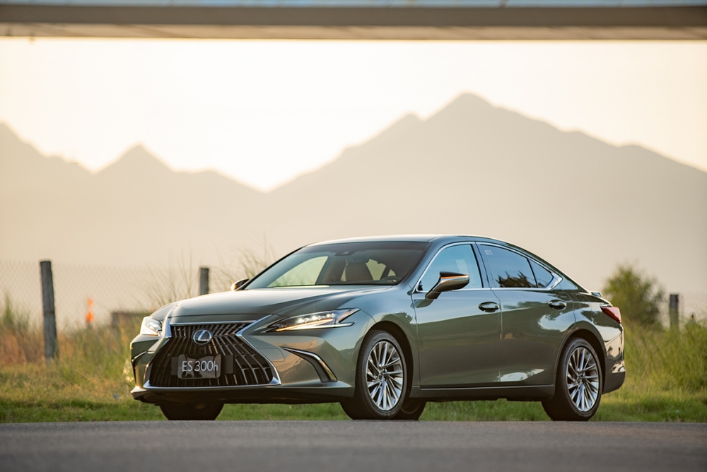 ES là mẫu xe bán chạy thứ 2 của Lexus