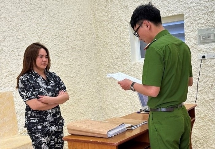 Đối tượng Nguyễn Thị Tuyết tại cơ quan điều tra.