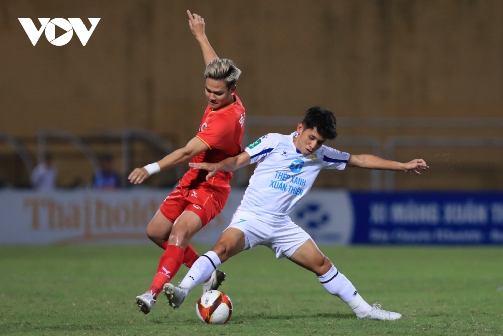 Nam Định và CLB CAHN đang là 2 ứng viên vô địch V-League 2023/2024. (Ảnh: Duy Đức)