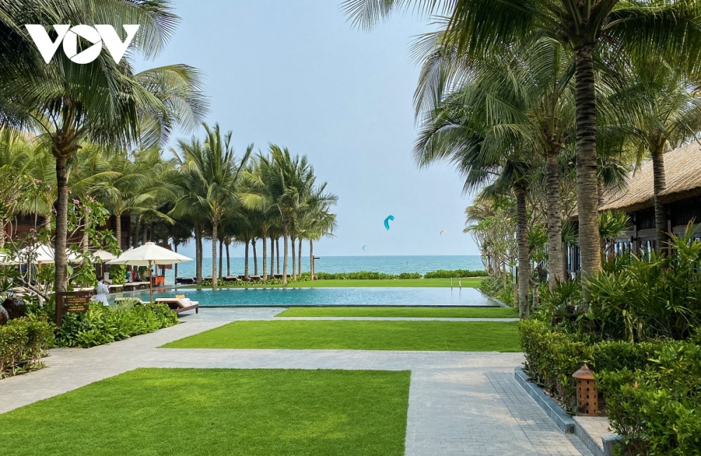 The Anam Mui Ne in the southcentral coastal province of Binh Thuan will organise a seafood BBQ buffet at Lang Viet restaurant and The Indochine restaurant, along with a special countdown programme right on the beach on New Year's Eve.
