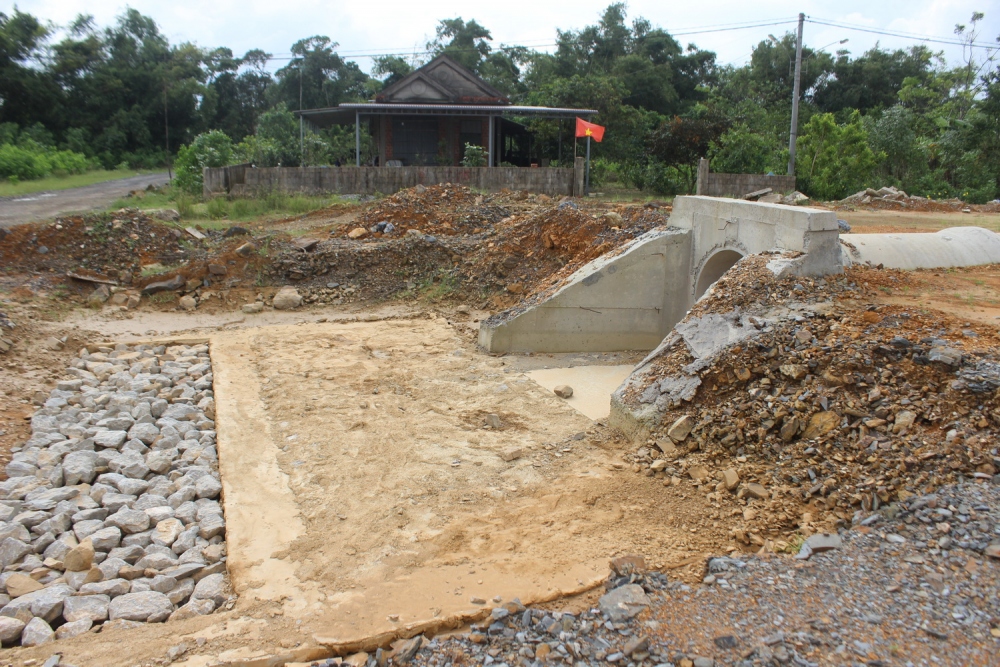 Nhà dân chưa giải tỏa, một số đoạn cao tốc Bắc- Nam qua tỉnh Quảng Trị chưa thể thi công