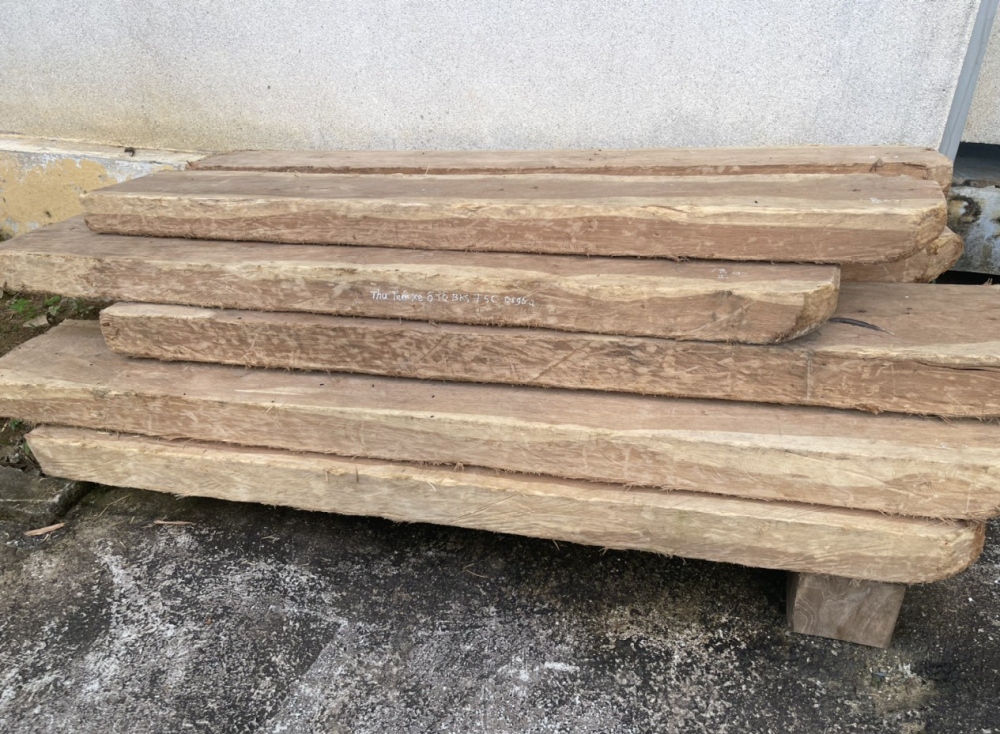 Những phách gỗ mà lực lượng chức năng thu giữ.
