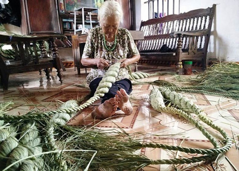 Tết rơm khô thành các con thú xuất ngoại (Ảnh: Dân Trí)