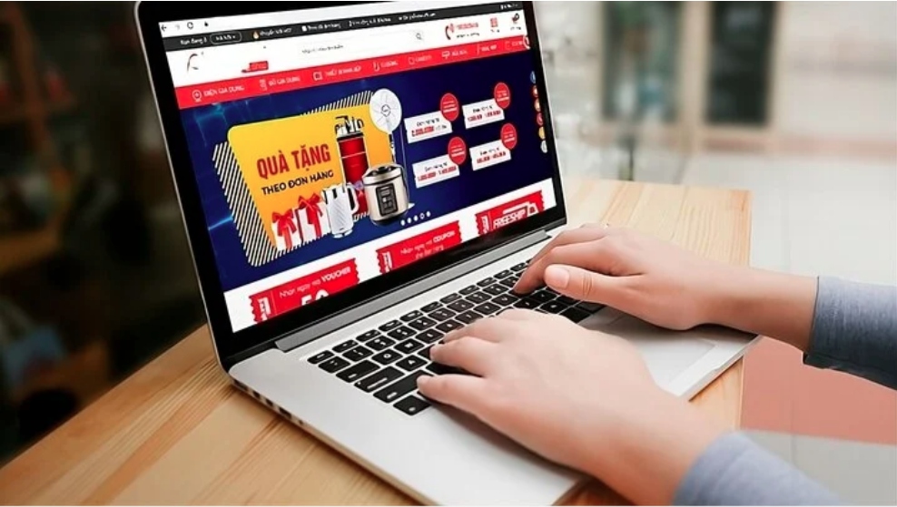 Cuối năm cũng là thời điểm nhiều hình thức lừa đảo rộ lên, giăng bẫy người dùng.