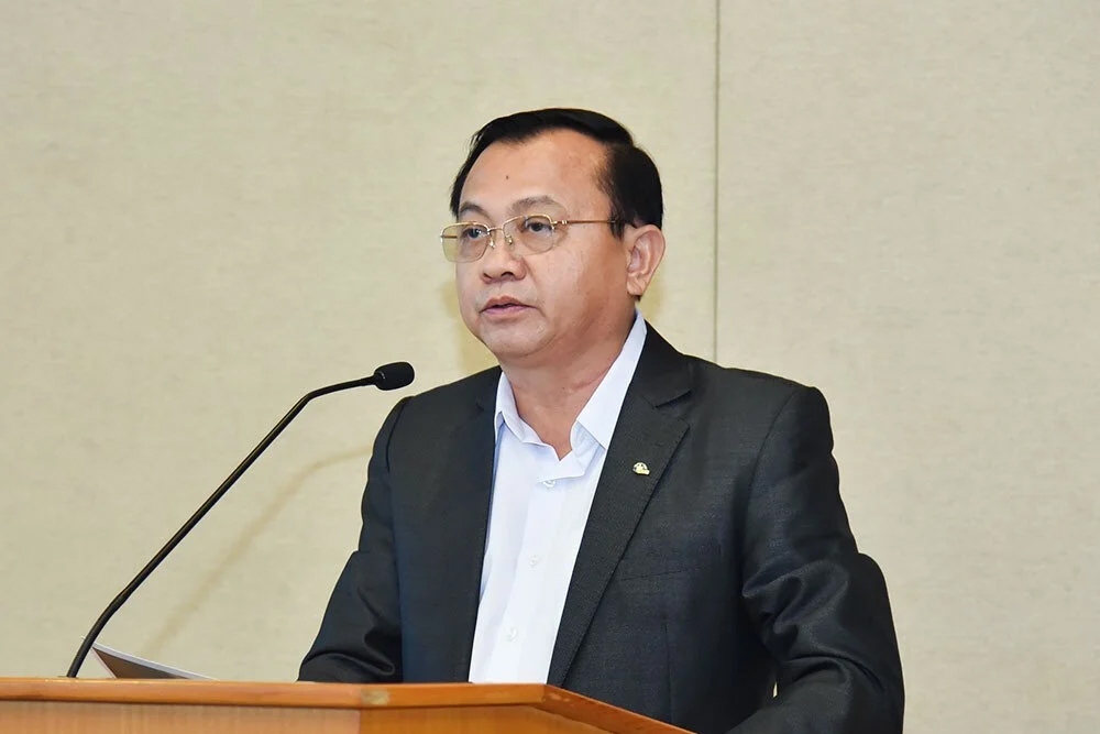 Tân Thứ trưởng Bộ Tài chính Lê Tấn Cận. (Ảnh: baoquocte.vn).