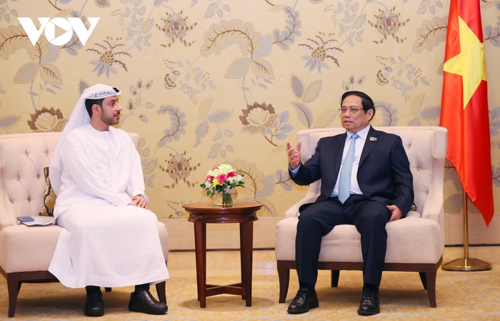 Thủ tướng Phạm Minh Chính tiếp ông Thani bin Ahmed Al Zeyoudi, Bộ trưởng Ngoại thương - Thành viên HĐQT Tập đoàn Abu Dhabi Ports Group