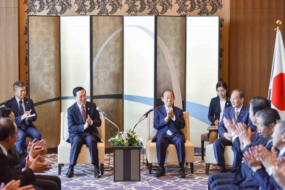 Vietnamese President Vo Van Thuong also receives Chairman of the Japan-Vietnam Parliamentary Friendship Alliance Toshihiro Nikai, former Prime Minister Yoshihide Suga and a number of parliamentarians in the ruling Liberal Democratic Party (LDP).