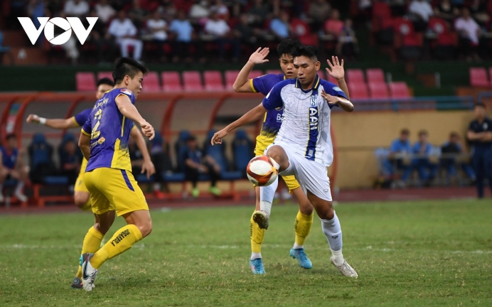 Hà Nội FC và SLNA là cặp đấu nhiều duyên nợ tại V-League. (Ảnh: Dương Thuật)
