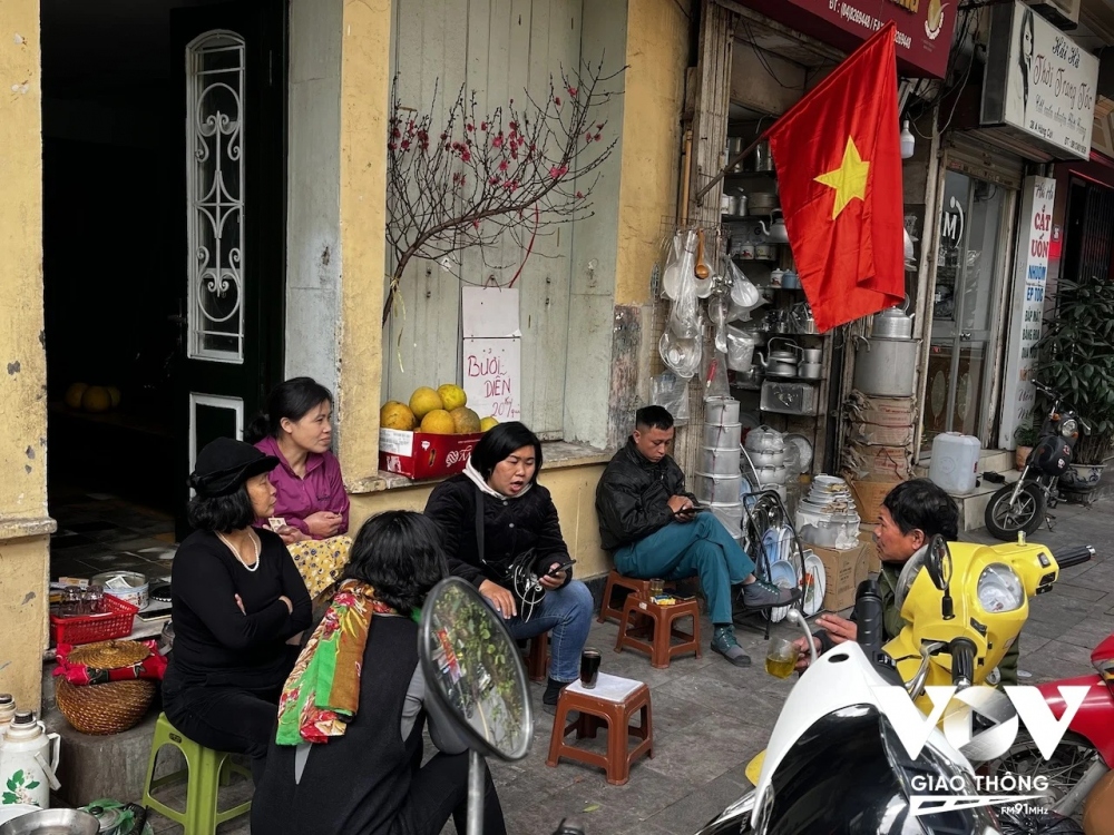 Như một nét văn hoá lâu đời trong cuộc sống của người Hà Nội...