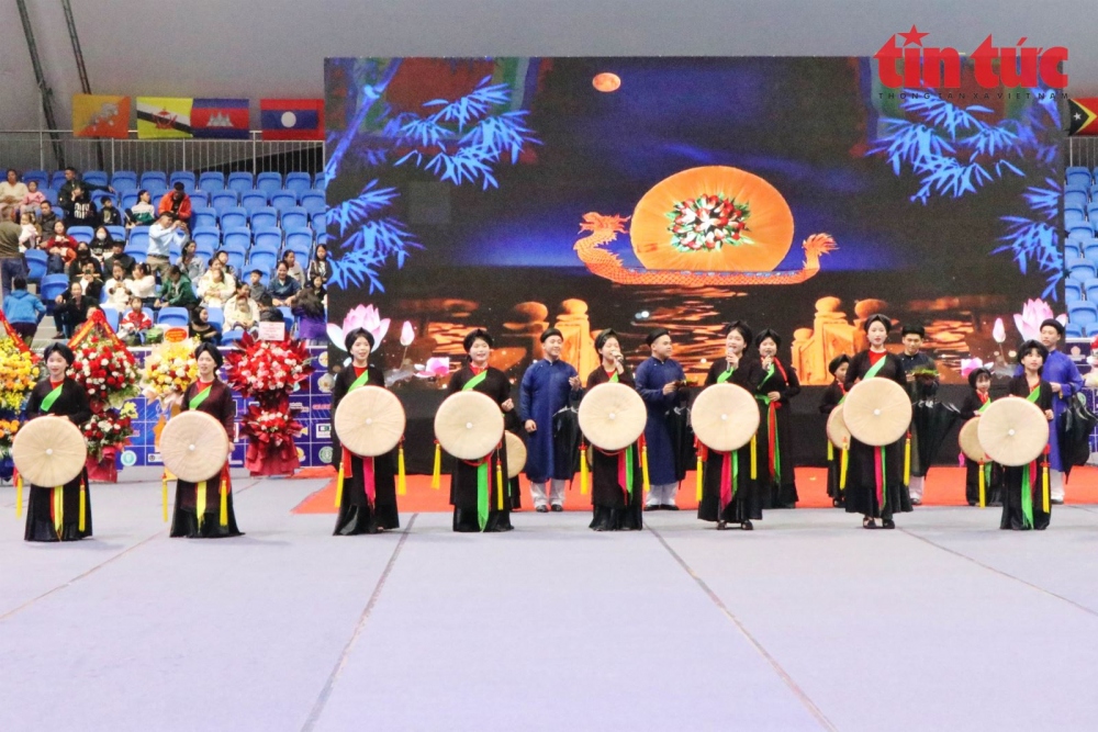 Ban tổ chức đưa tiết mục "đặc sản" quan họ Bắc Ninh tham gia trình diễn tại lễ khai mạc giải đấu quy mô châu Á.