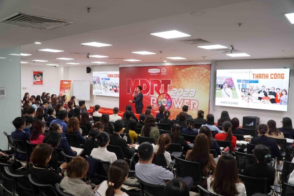 Dai-ichi Life Việt Nam luôn chú trọng đào tạo, nâng cao chất lượng đội ngũ Tư vấn Tài chính