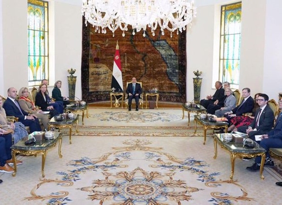Tổng thống Ai Cập Abdel Fattah El-Sisi trong buổi tiếp phái đoàn của Quốc hội Mỹ. Ảnh: SIS