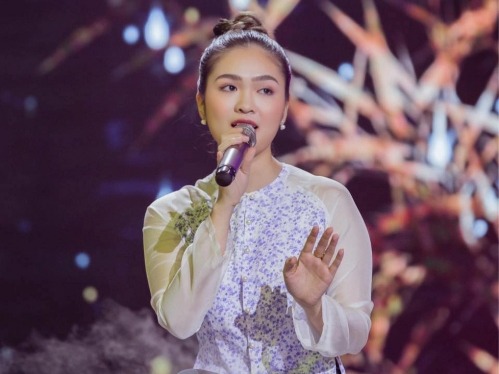 Sau thời gian vắng bóng trong làng giải trí để tập trung cho các lĩnh vực khác ngoài nghệ thuật, Nguyễn Thiện Nhân - Quán quân Giọng hát Việt nhí 2014 đã trở lại với âm nhạc và hoạt động nghệ thuật một cách nghiêm túc hơn. Thiện Nhân cho biết suốt thời gian tạm ngừng ca hát, cô vẫn được khán giả quan tâm, yêu thương, hỏi han và động viên. Điều này khiến cô vô cùng hạnh phúc. (Theo: Dân Trí)