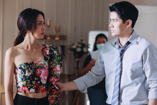 Vợ tôi thay đổi hoàn toàn, từ một người phụ nữ thùy mị nết na sang ăn chơi đàn đúm cả ngày (ảnh minh họa, nguồn: KT)
