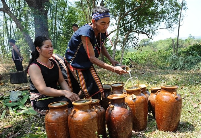 Lễ hội cũng là ngày hội tập hợp, đoàn kết của cộng đồng dân tộc, qua đó nhằm bảo tồn và phát huy những giá trị văn hoá truyền thống dân tộc.