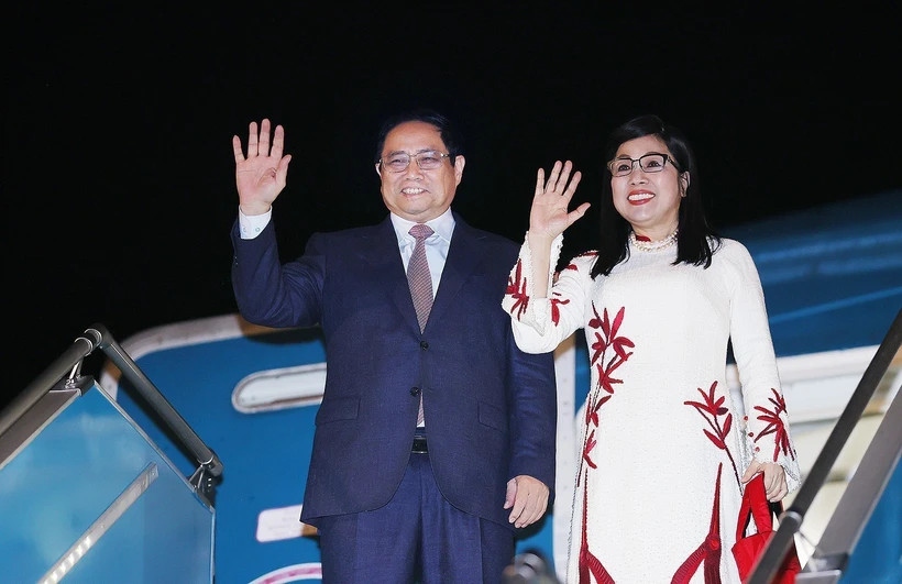 Thủ tướng Chính phủ Phạm Minh Chính và Phu nhân lên đường tham dự Hội nghị thường niên lần thứ 54 của Diễn đàn Kinh tế thế giới tại Davos, Thụy Sĩ, thăm chính thức Hungary và Romania. Ảnh: TTXVN