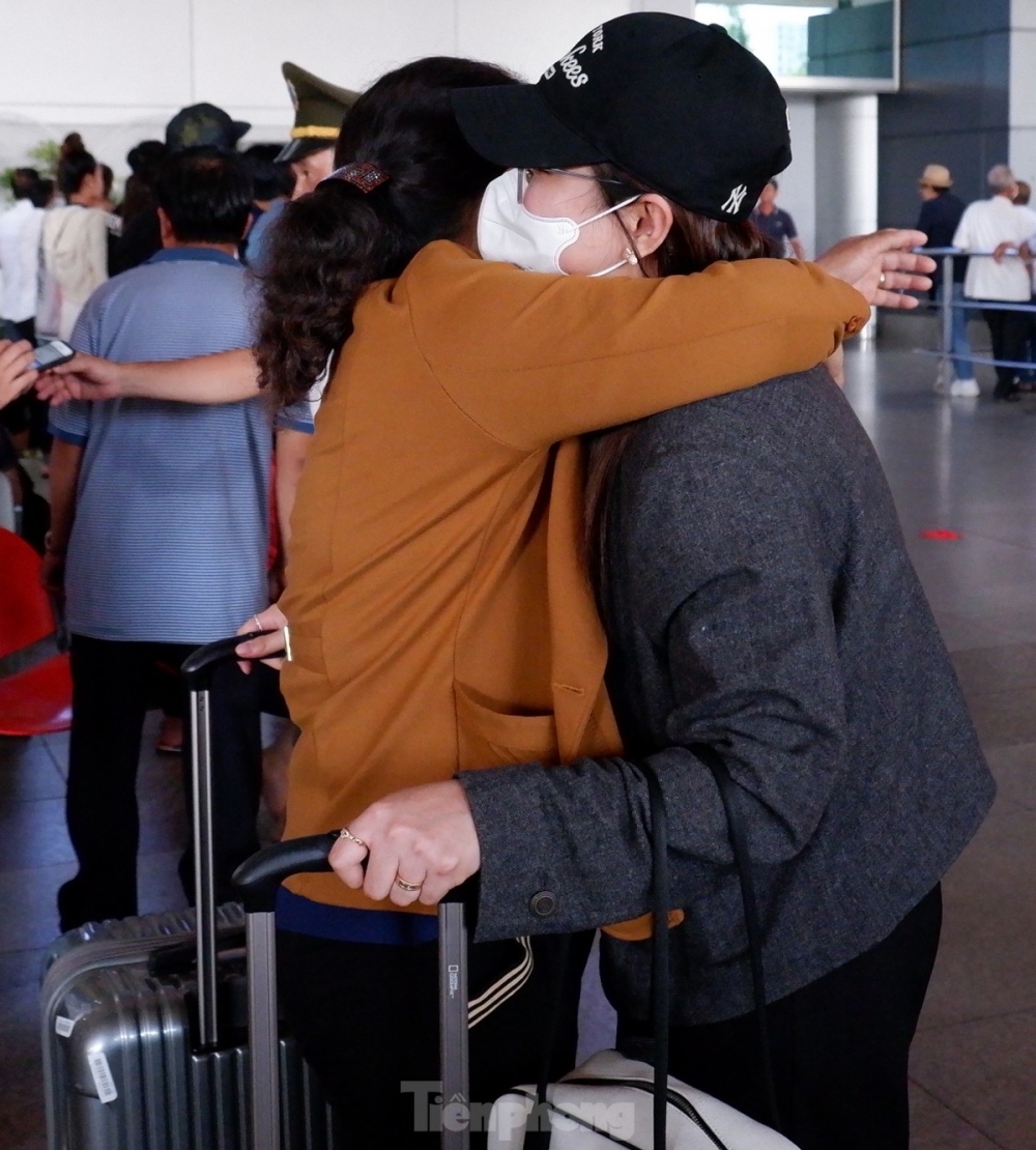 The return of overseas Vietnamese brings immense joy to local families as all members have chance to celebrate Tet together this year.