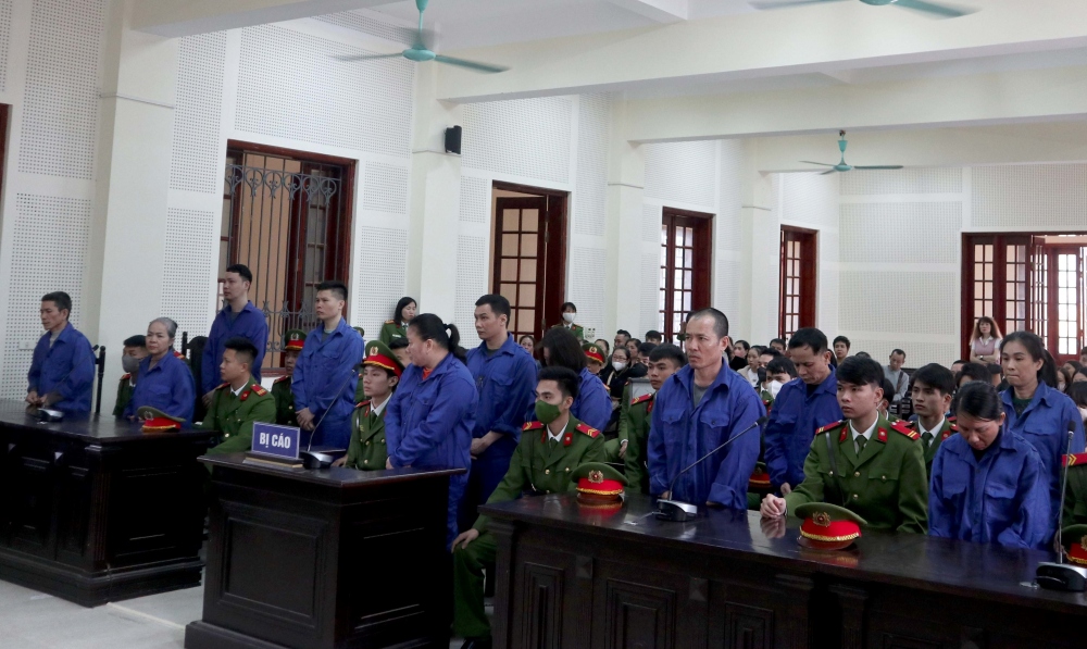 Các bị cáo tại tòa.