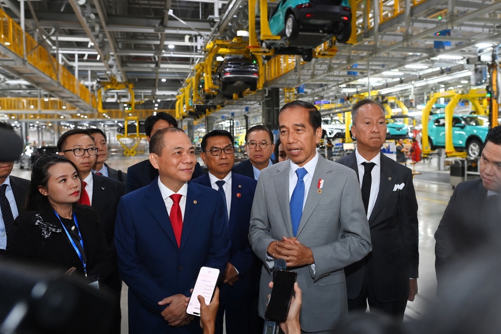 Tổng thống Joko Widodo khẳng định sẽ tạo điều kiện thuận lợi nhất để VinFast sớm hoàn tất thủ tục đầu tư tại Indonesia
