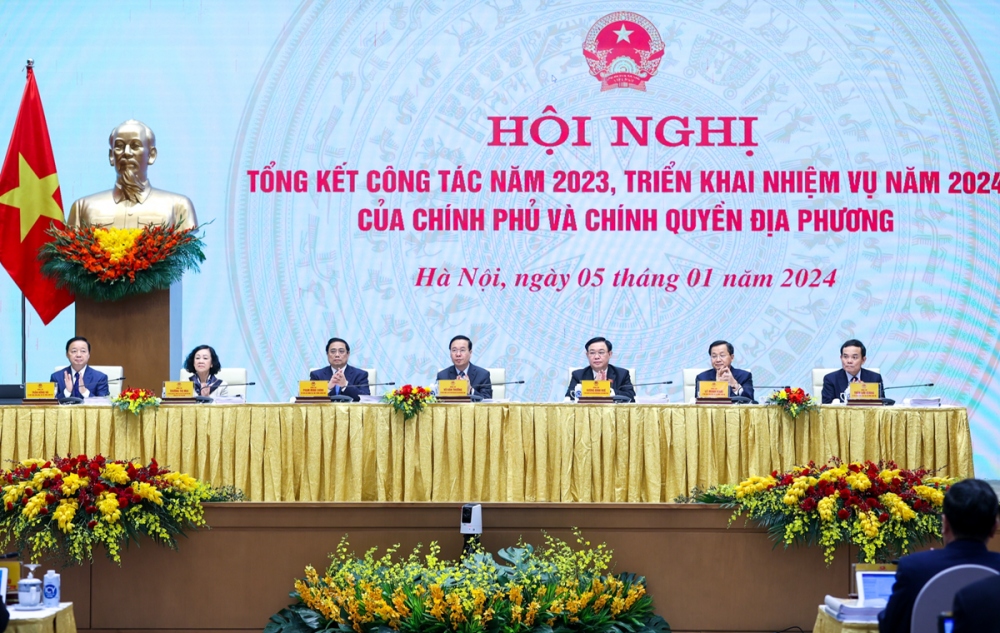 Thủ tướng Chính phủ Phạm Minh Chính cùng các đồng chí lãnh đạo Đảng, Nhà nước tham dự Hội nghị (Ảnh: Báo Chính phủ)