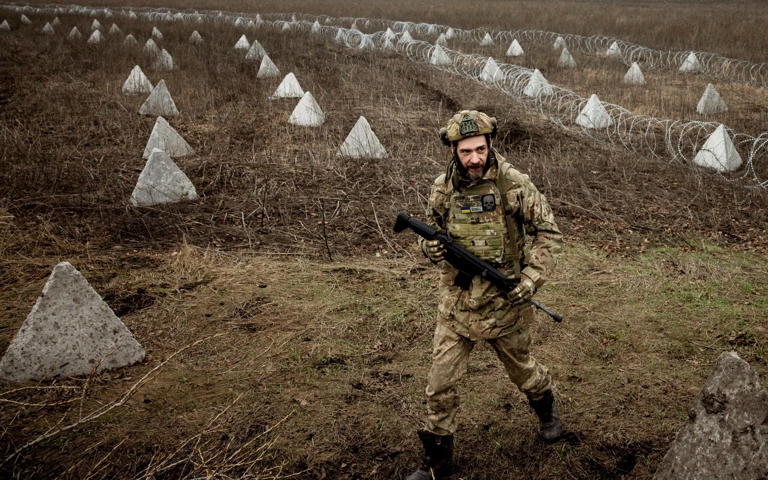 Tuyến phòng thủ răng rồng của Ukraine tại Kupiansk. Ảnh: Reuters.