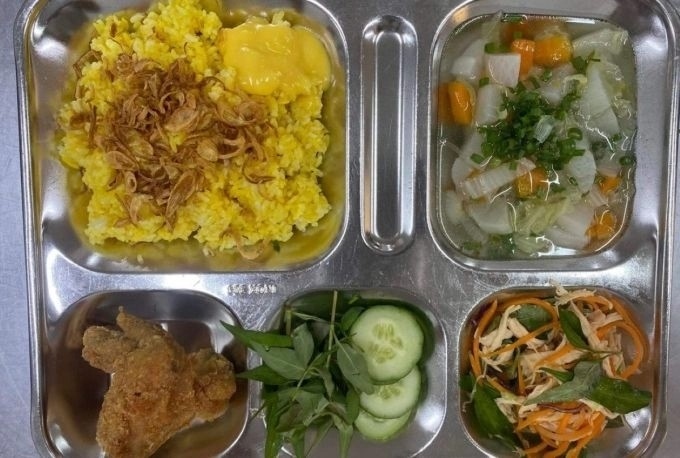 Bữa ăn trưa ngày 17/11/2022 của học sinh trường iSchool Nha Trang