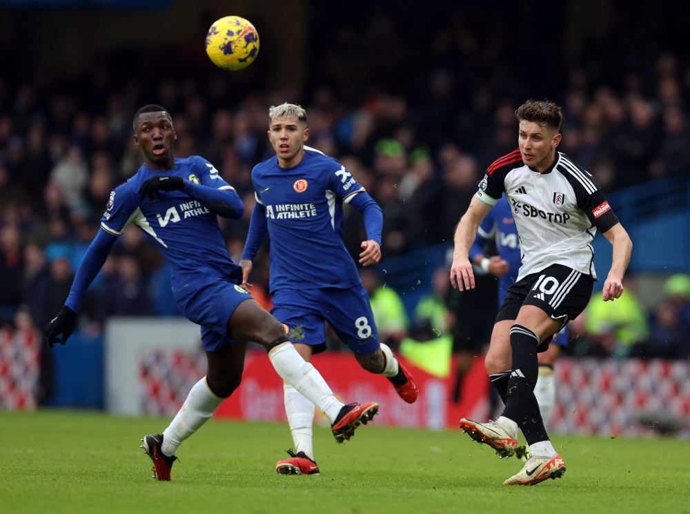 Fulham nỗ lực vùng lên sau khi để thủng lưới.