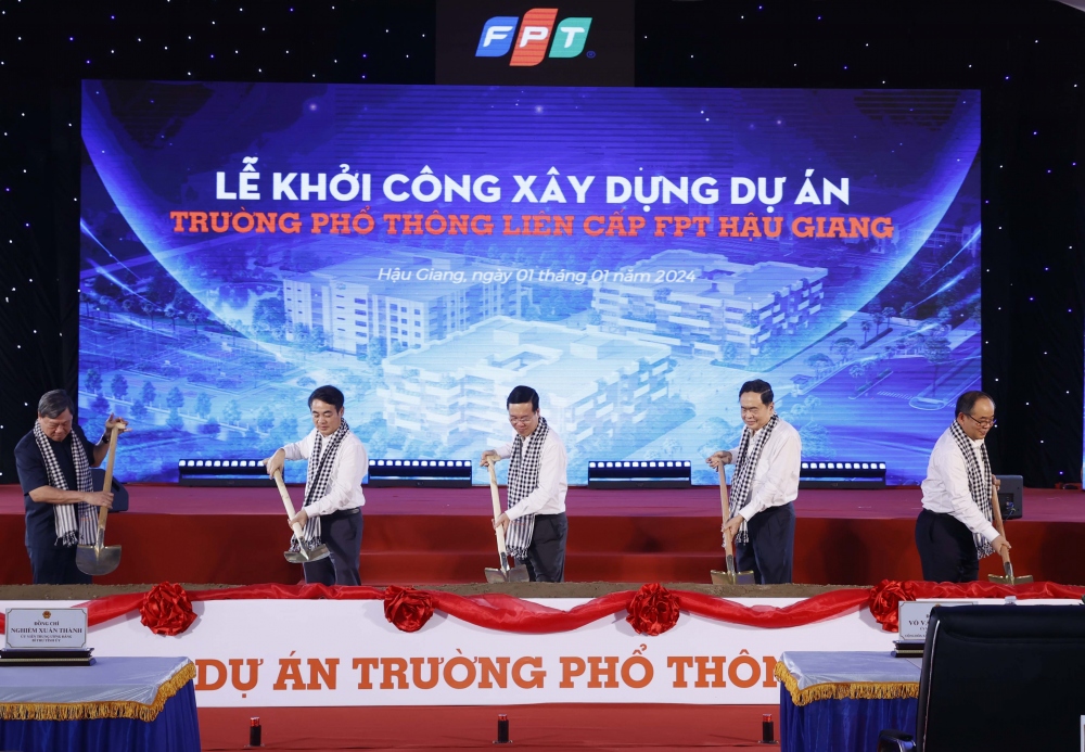 Chủ tịch nước Võ Văn Thưởng dự lễ khởi công Dự án Trường Phổ thông liên cấp FPT Hậu Giang