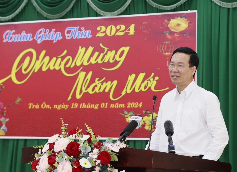 Chủ tịch nước Võ Văn Thưởng thăm, chúc Tết nhân dân tỉnh Vĩnh Long